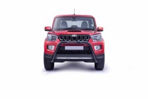 Mahindra Double Cab Karoo Front View